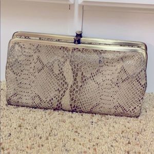Hobo Lauren clutch